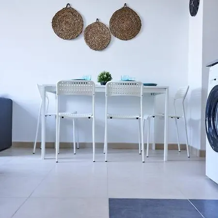 Stunning Penthouse Terrace & Pool , Free Parking